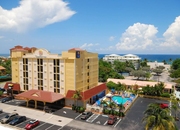 EXTERIOR HOTEL PHOTO