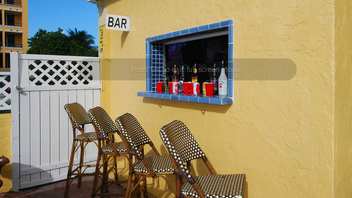 POOL BAR