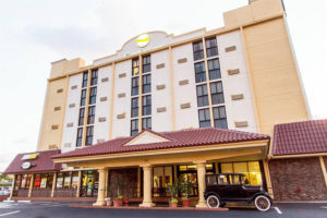 exterior of Comfort Inn Oceanside Deerfield Beach and Subway